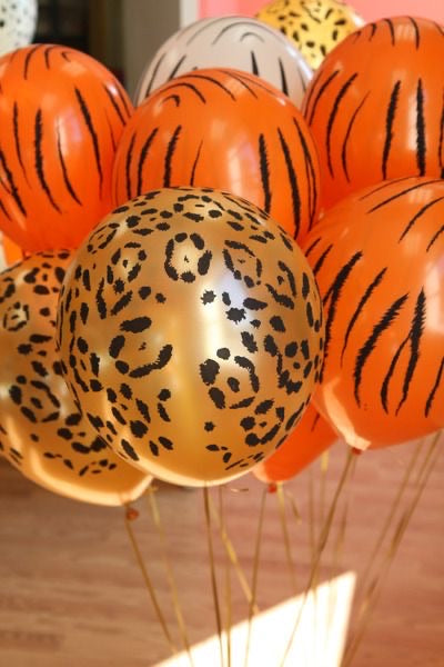 Neutral Jungle theme Printed balloons